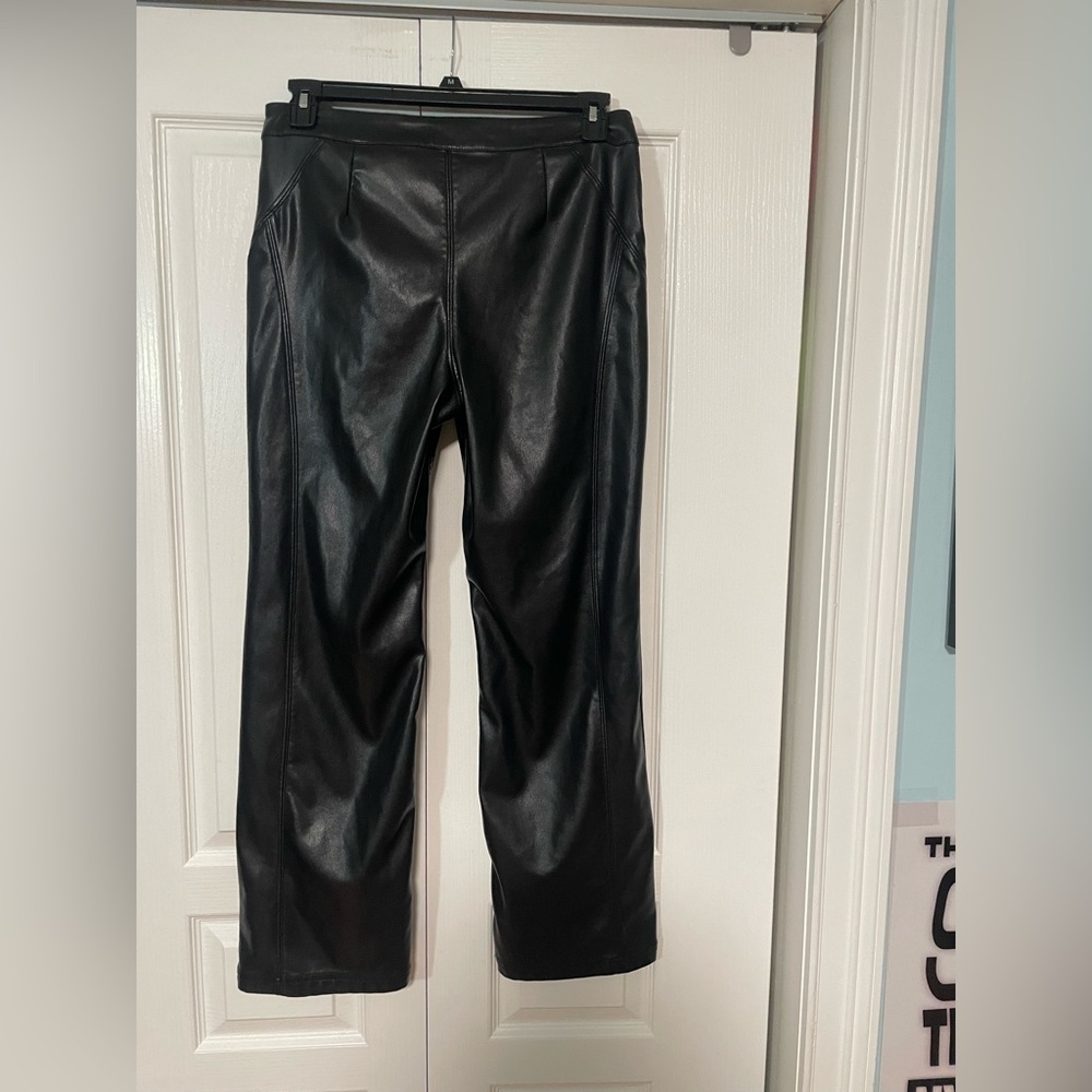 SOLD Silence + Noise leather pleather straight leg black pants size 10 - Picture 10 of 12